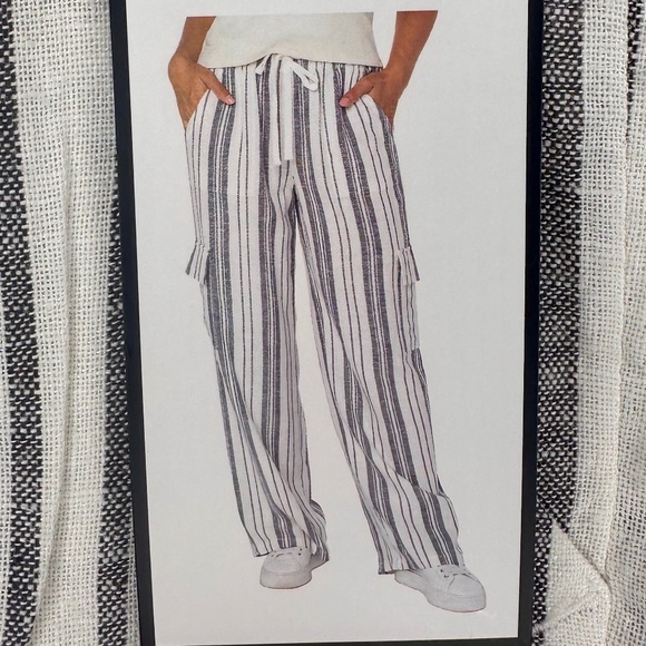 Roxy Pants - Roxy, Linen Blend Cargo Pants, NWT, Size M